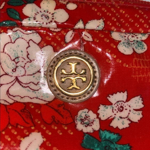 Tory Burch Red and Green Floral Cosmetic Case - Picture 2 of 6